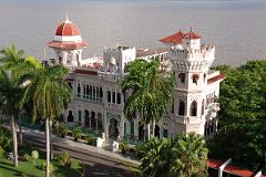 16 Cuba - Cienfuegos - Palacio Valle Outside